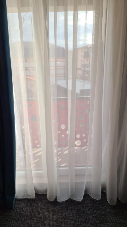 Albert Hotel Roşu Exterior foto