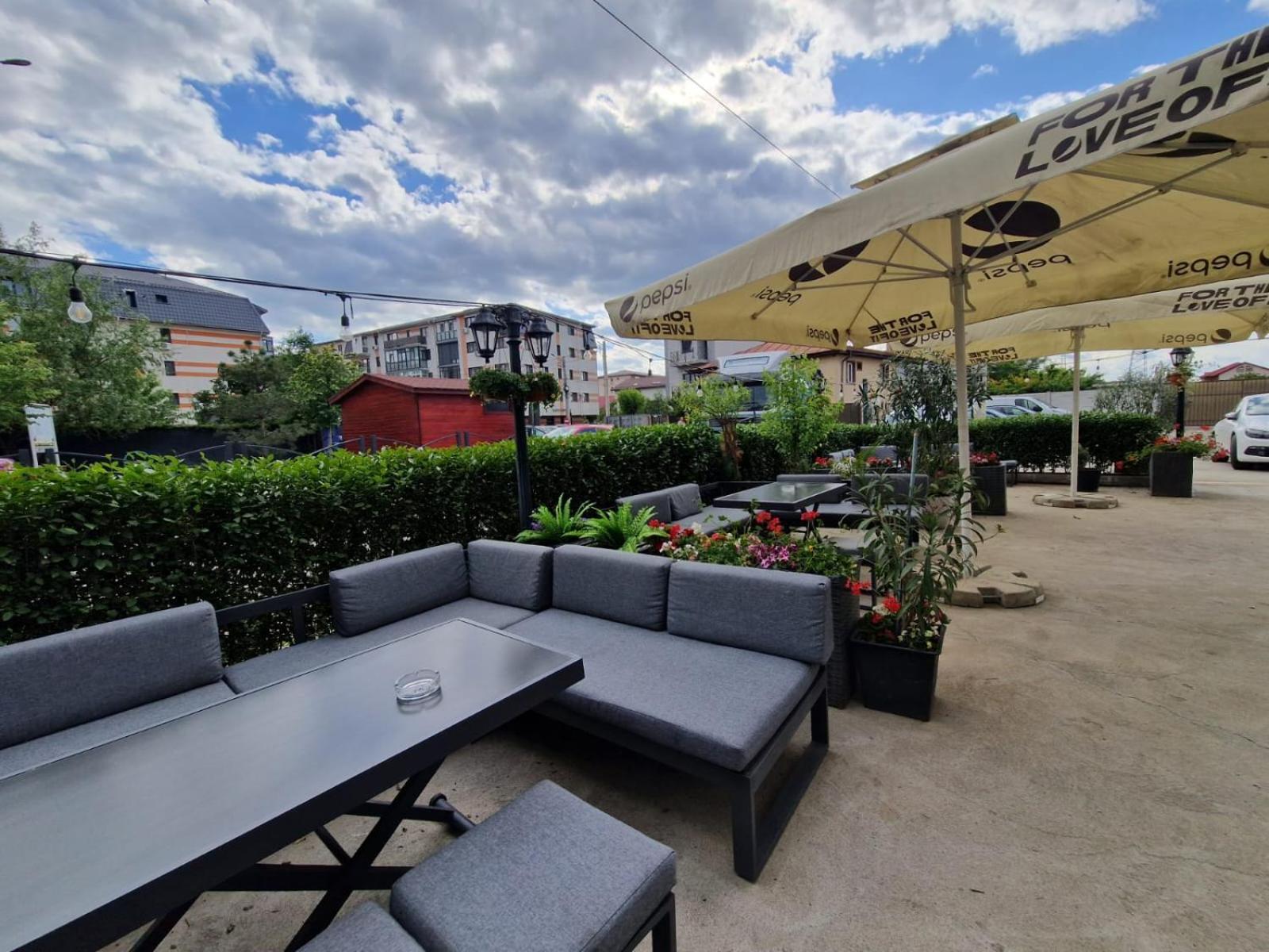 Albert Hotel Roşu Exterior foto