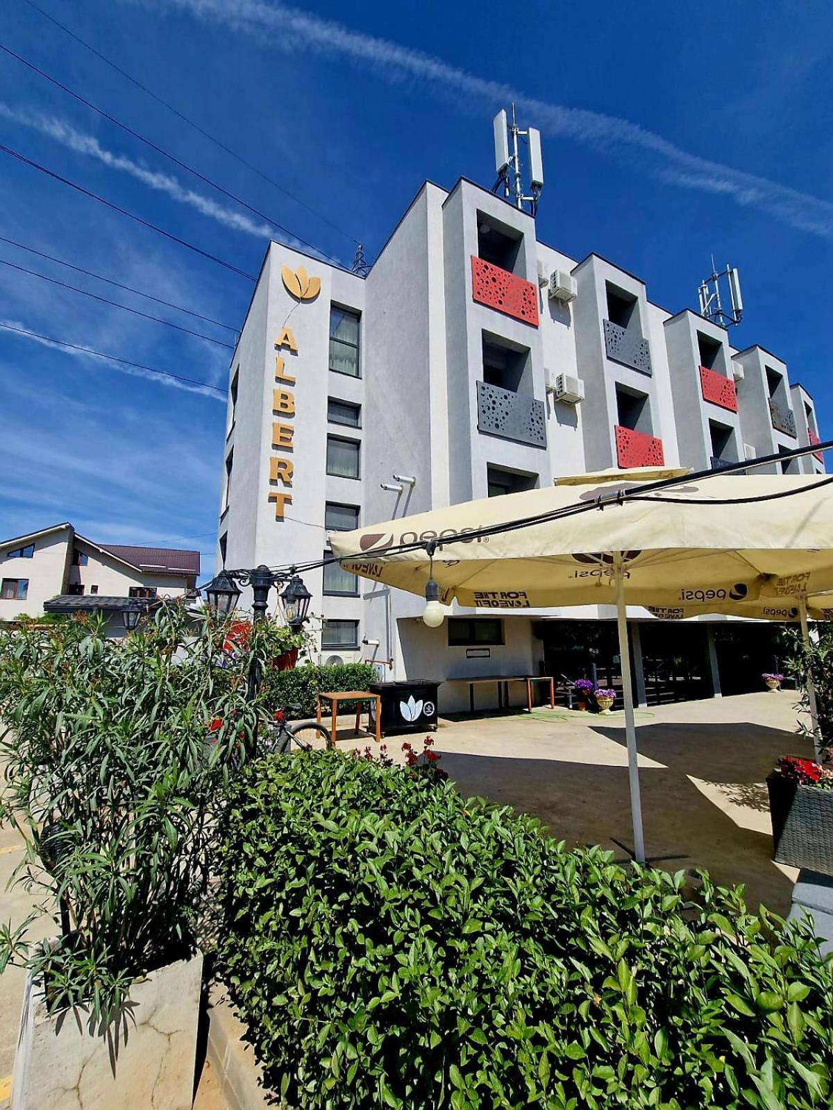 Albert Hotel Roşu Exterior foto
